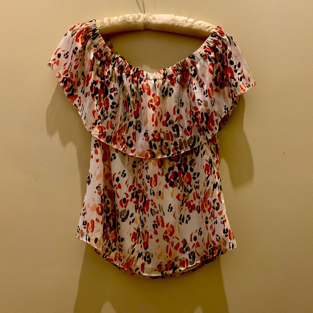 White House Black Market stunning blouse